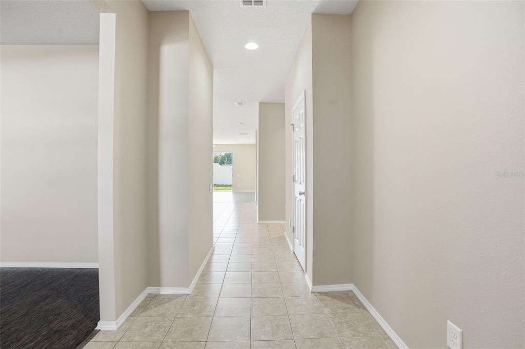 En Venta: $349,900 (3 camas, 2 baños, 1978 Pies cuadrados)