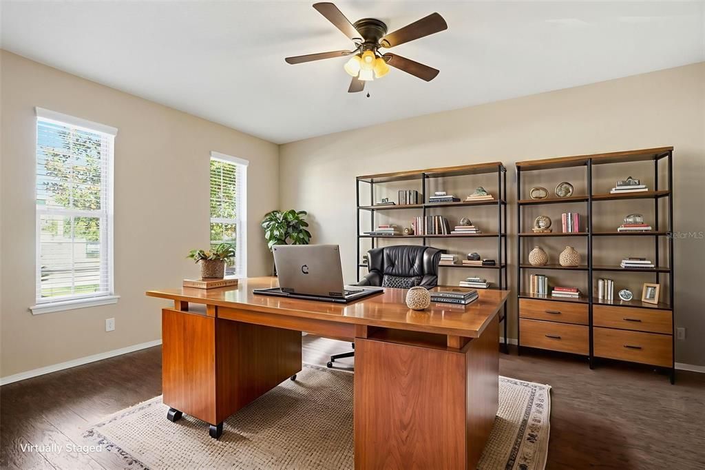 En Venta: $349,900 (3 camas, 2 baños, 1978 Pies cuadrados)