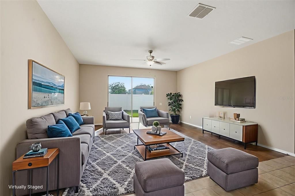 En Venta: $349,900 (3 camas, 2 baños, 1978 Pies cuadrados)