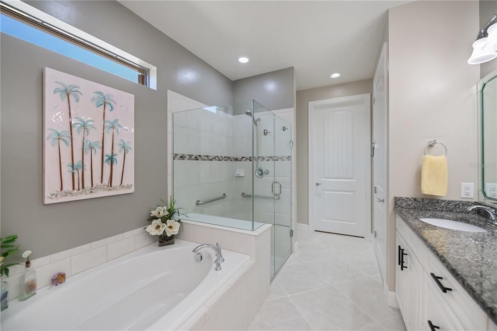 En Venta: $725,000 (2 camas, 2 baños, 2022 Pies cuadrados)