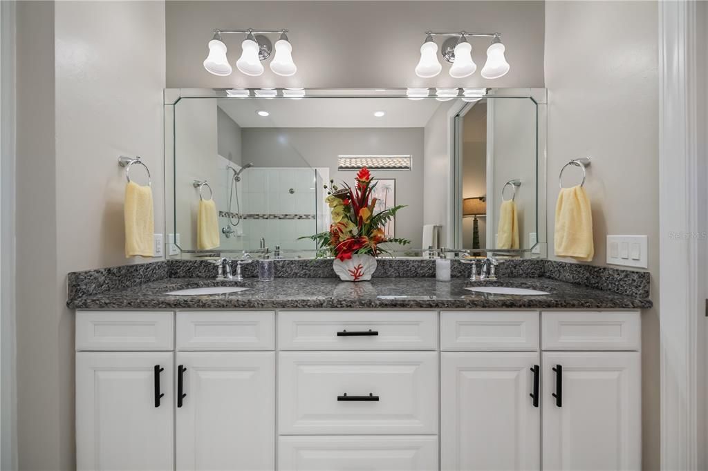 En Venta: $725,000 (2 camas, 2 baños, 2022 Pies cuadrados)