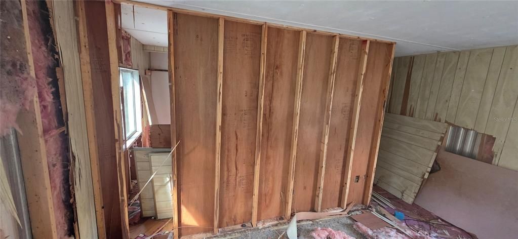 For Sale: $44,900 (2 beds, 1 baths, 644 Square Feet)