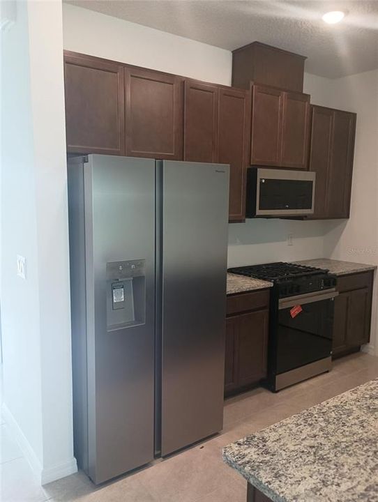 В аренду: $2,390 (4 спален, 2 ванн, 2182 Квадратных фут)