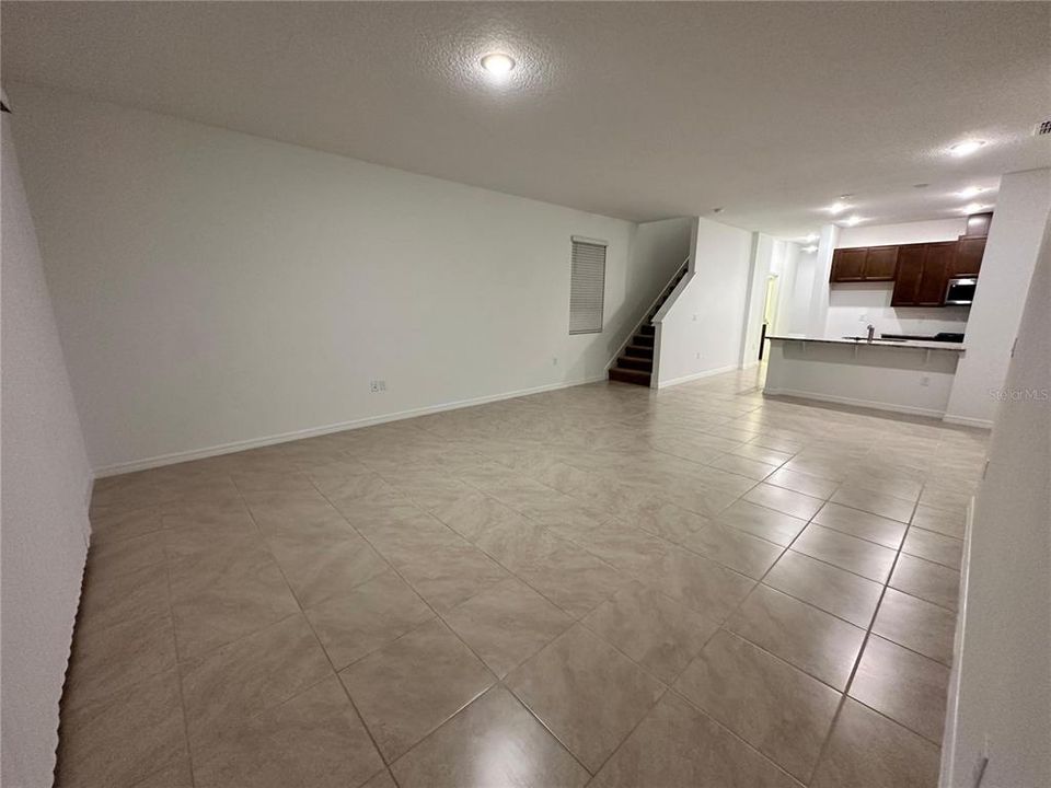 В аренду: $2,390 (4 спален, 2 ванн, 2182 Квадратных фут)