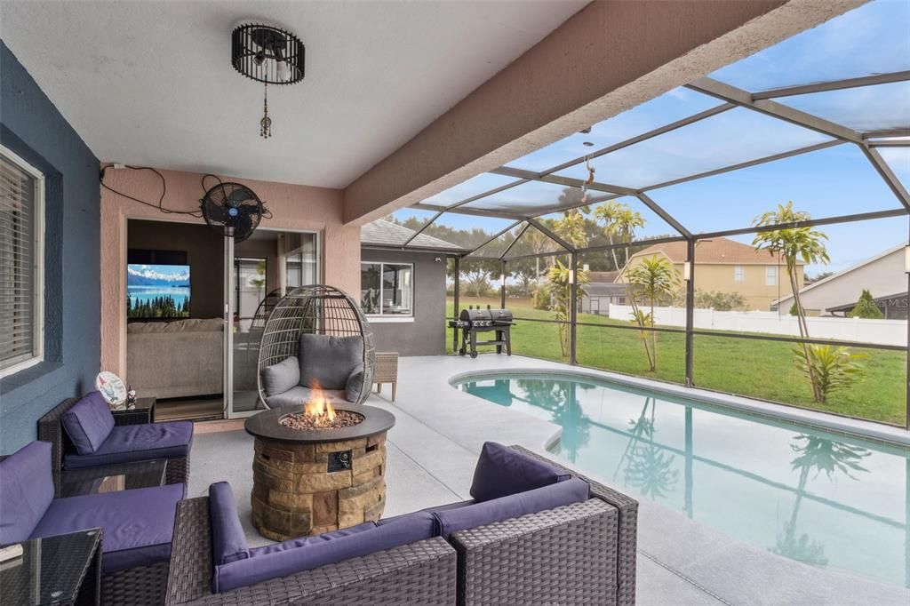 For Sale: $345,000 (4 beds, 2 baths, 1354 Square Feet)