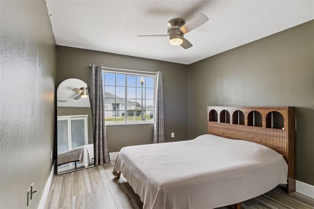 For Sale: $345,000 (4 beds, 2 baths, 1354 Square Feet)