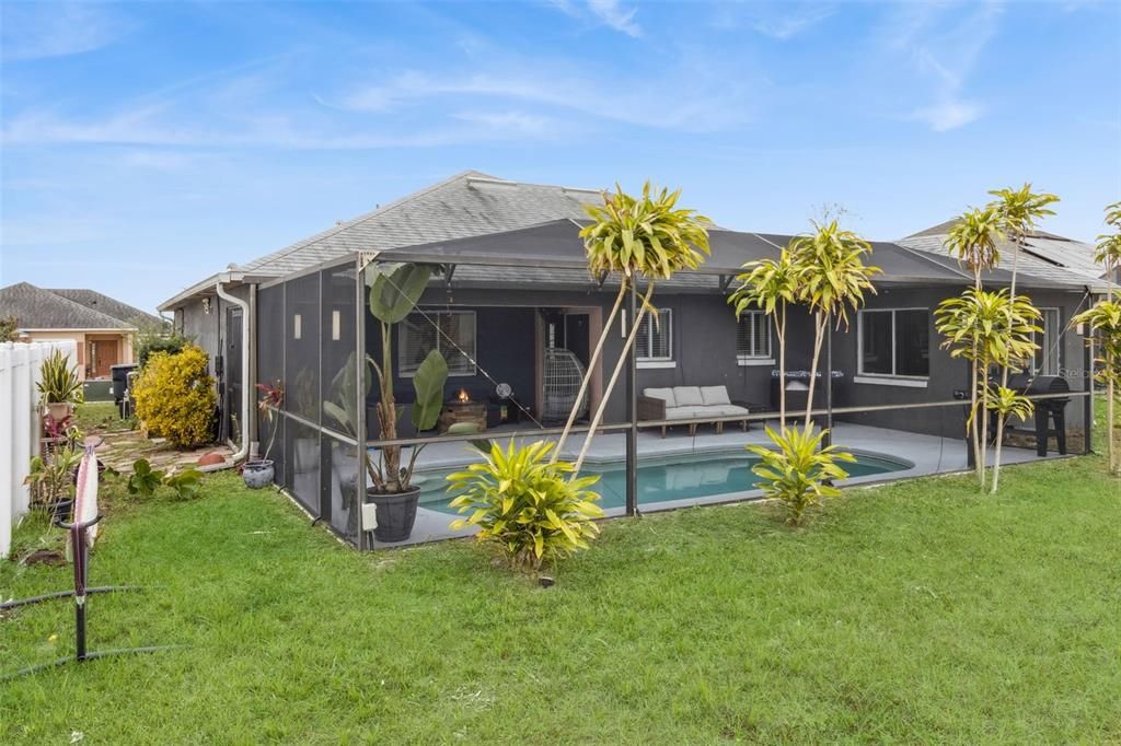 For Sale: $345,000 (4 beds, 2 baths, 1354 Square Feet)