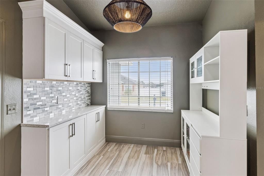 For Sale: $345,000 (4 beds, 2 baths, 1354 Square Feet)