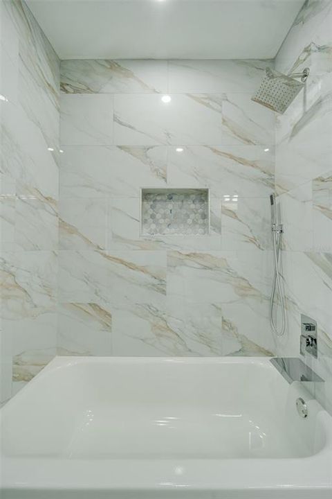 待售: $379,026 (3 贝兹, 2 浴室, 1904 平方英尺)