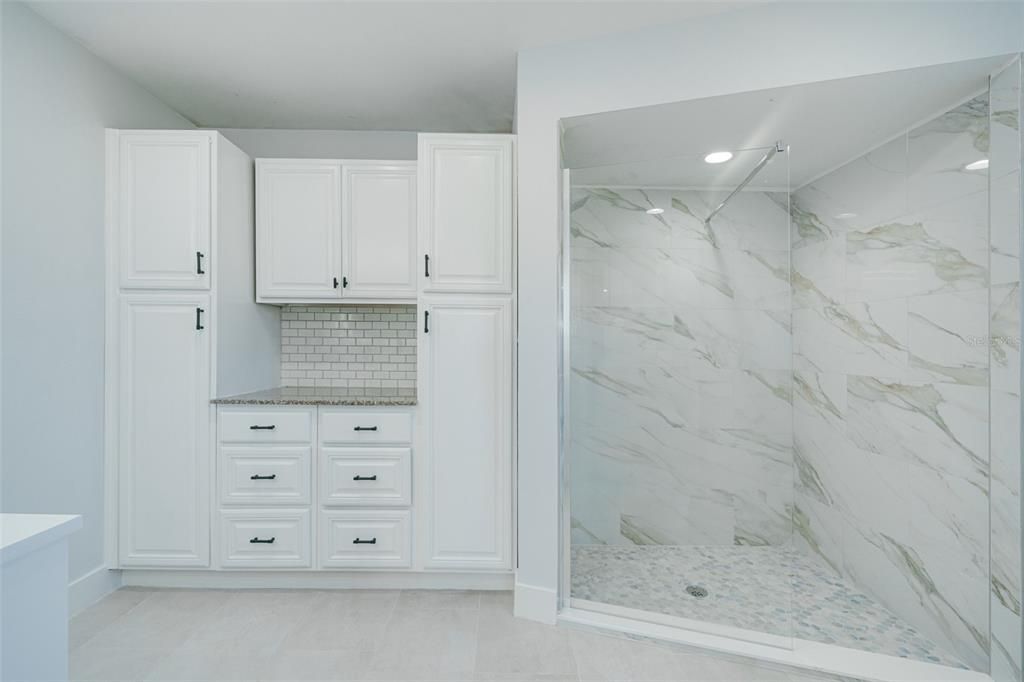 待售: $379,026 (3 贝兹, 2 浴室, 1904 平方英尺)