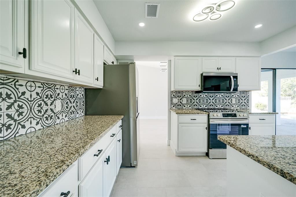 待售: $379,026 (3 贝兹, 2 浴室, 1904 平方英尺)