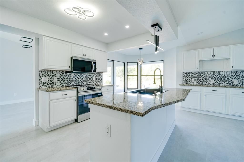 待售: $379,026 (3 贝兹, 2 浴室, 1904 平方英尺)