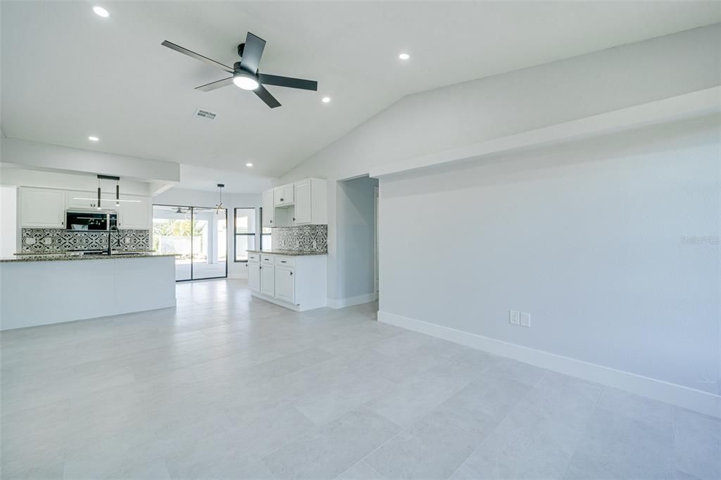 待售: $379,026 (3 贝兹, 2 浴室, 1904 平方英尺)