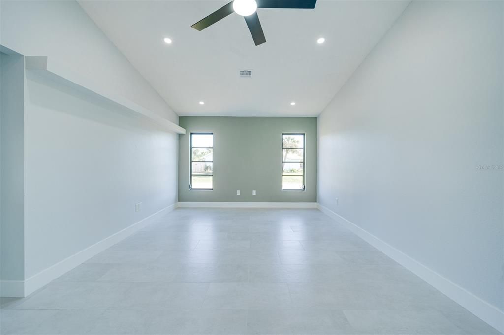 待售: $379,026 (3 贝兹, 2 浴室, 1904 平方英尺)