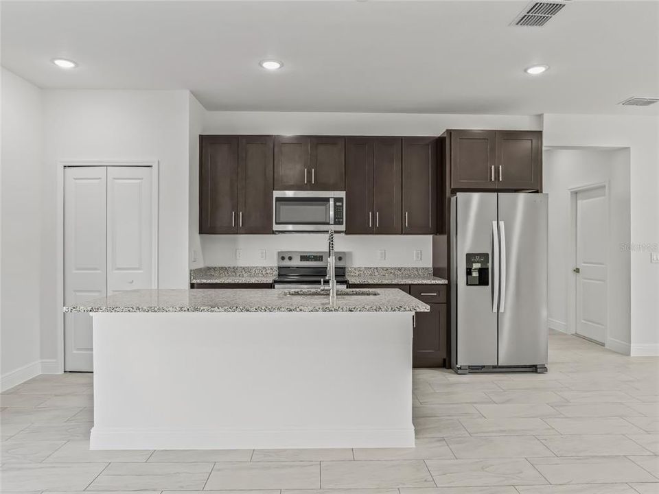 For Sale: $300,000 (4 beds, 2 baths, 1580 Square Feet)