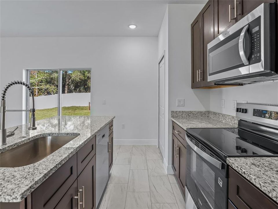 For Sale: $300,000 (4 beds, 2 baths, 1580 Square Feet)