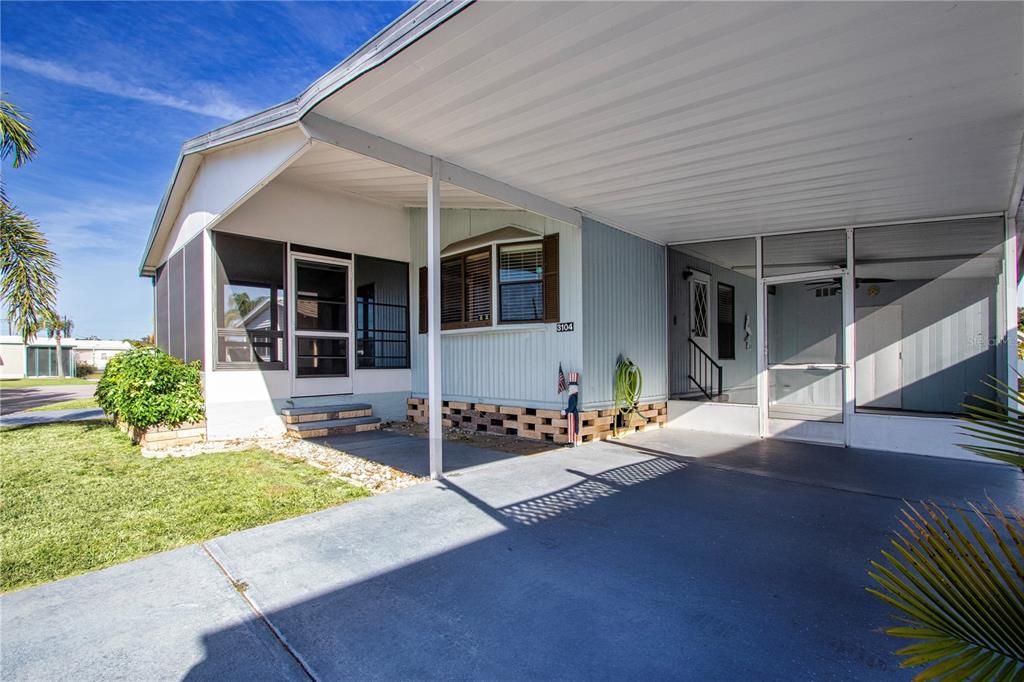 For Sale: $99,900 (2 beds, 2 baths, 960 Square Feet)