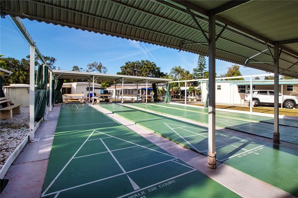 For Sale: $99,900 (2 beds, 2 baths, 960 Square Feet)