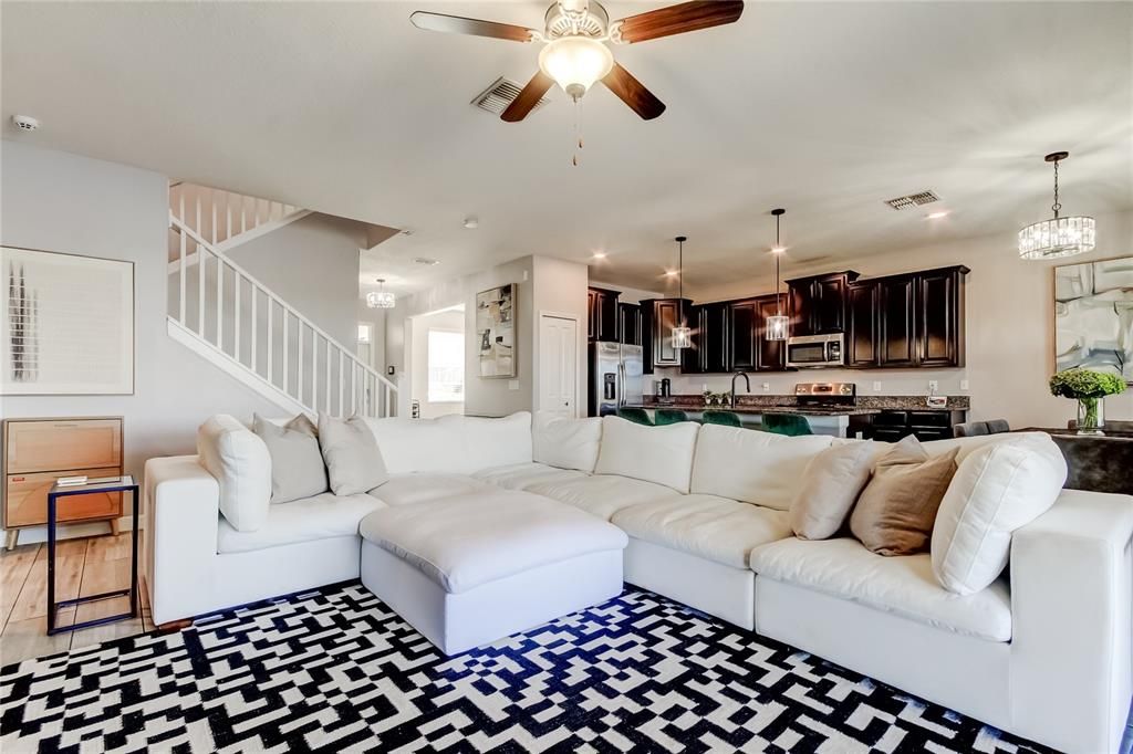 En Venta: $500,000 (4 camas, 3 baños, 2591 Pies cuadrados)