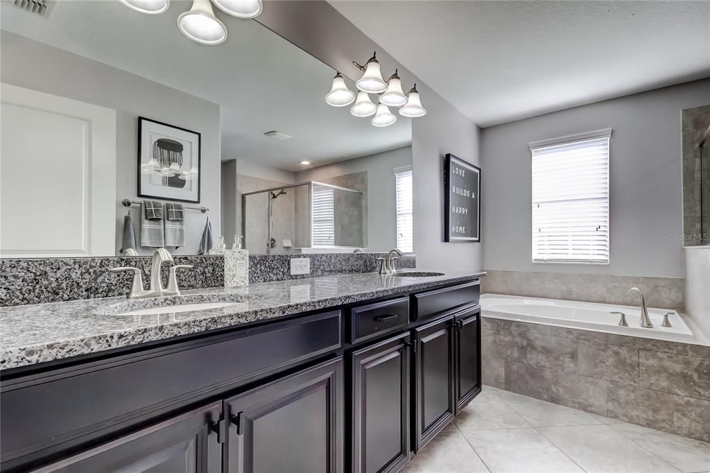 En Venta: $500,000 (4 camas, 3 baños, 2591 Pies cuadrados)