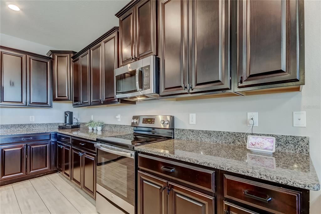 En Venta: $500,000 (4 camas, 3 baños, 2591 Pies cuadrados)