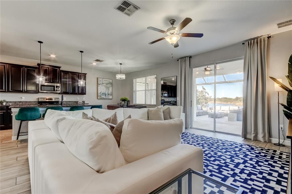 En Venta: $500,000 (4 camas, 3 baños, 2591 Pies cuadrados)