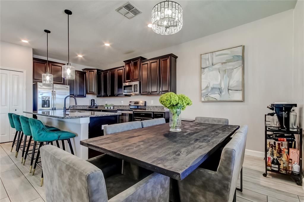 En Venta: $500,000 (4 camas, 3 baños, 2591 Pies cuadrados)