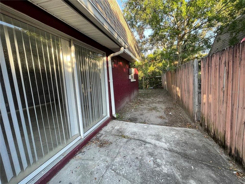 出租: $1,650 (2 贝兹, 1 浴室, 770 平方英尺)