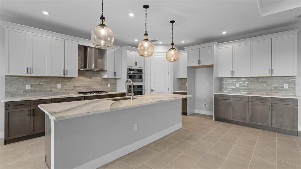 На продажу: $749,990 (3 спален, 3 ванн, 2586 Квадратных фут)