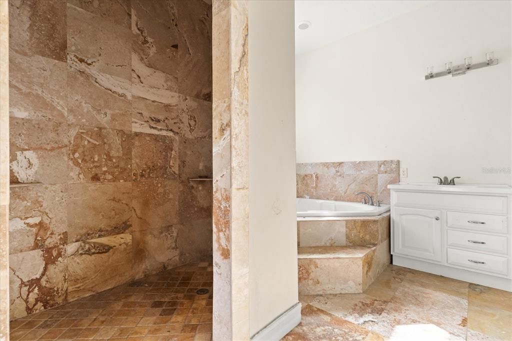 En Venta: $725,000 (5 camas, 5 baños, 5702 Pies cuadrados)