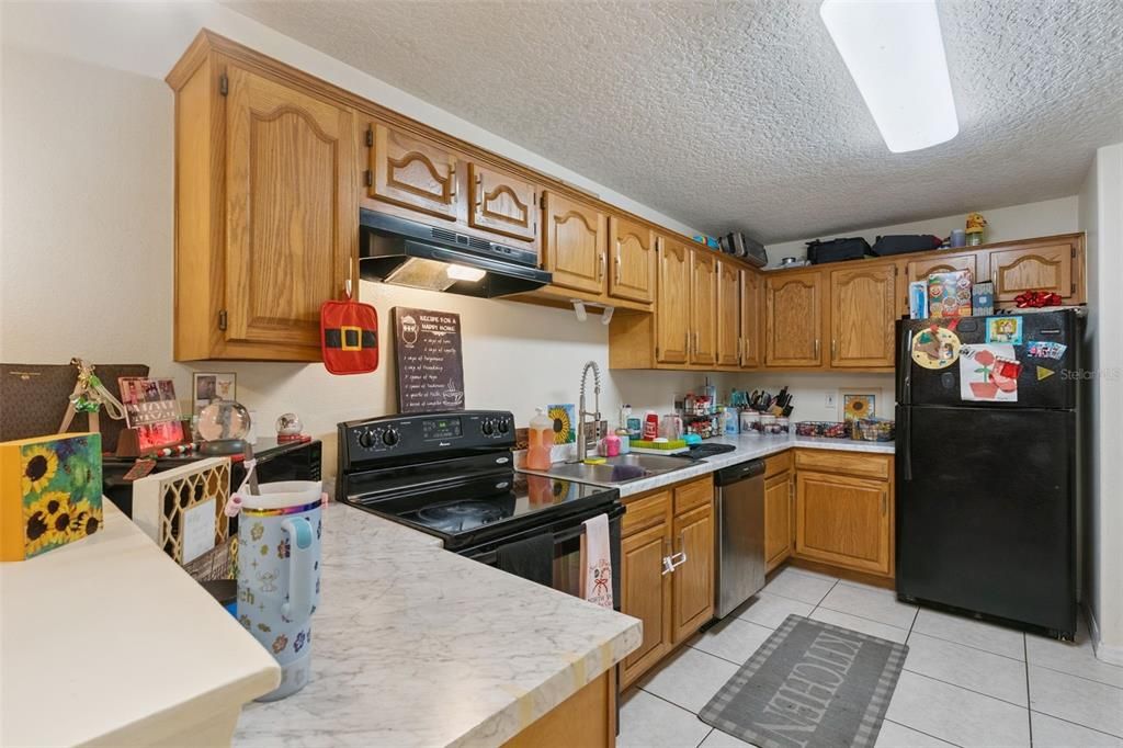 For Sale: $524,900 (6 beds, 0 baths, 2062 Square Feet)