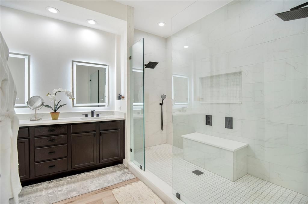 На продажу: $1,228,000 (7 спален, 0 ванн, 3150 Квадратных фут)