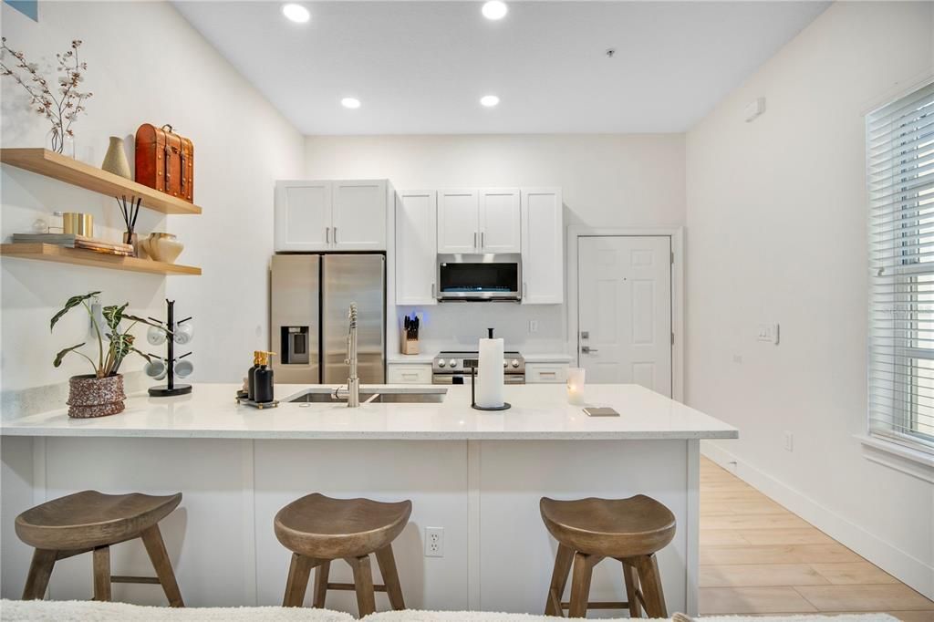 На продажу: $1,228,000 (7 спален, 0 ванн, 3150 Квадратных фут)