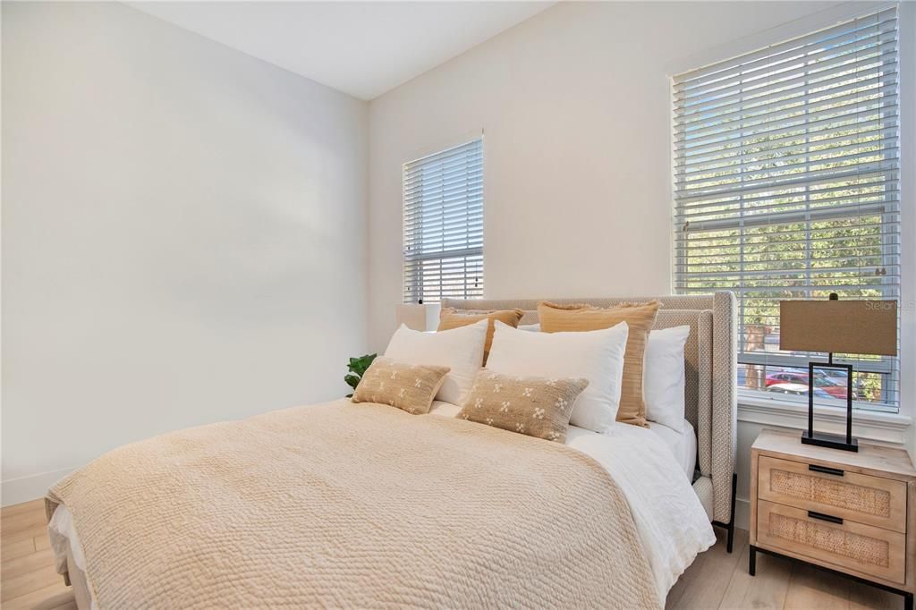 На продажу: $1,228,000 (7 спален, 0 ванн, 3150 Квадратных фут)