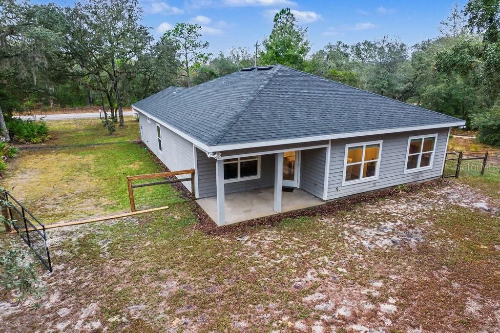 For Sale: $330,000 (3 beds, 2 baths, 1402 Square Feet)