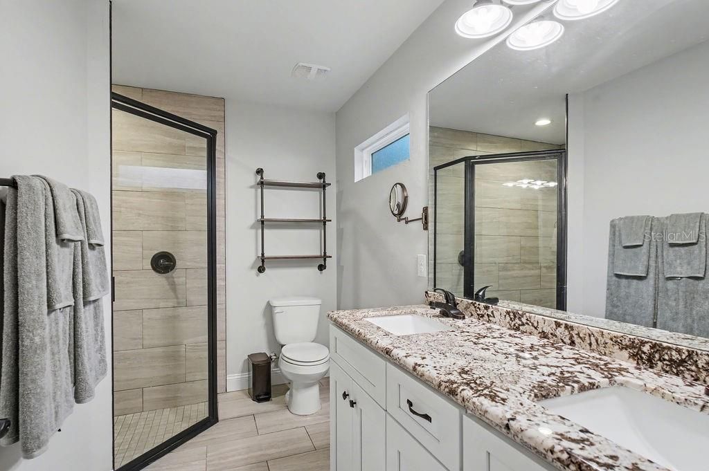 For Sale: $330,000 (3 beds, 2 baths, 1402 Square Feet)