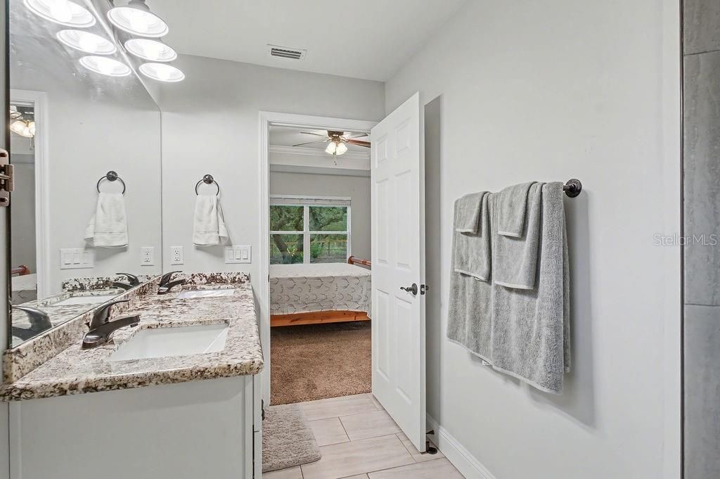 For Sale: $330,000 (3 beds, 2 baths, 1402 Square Feet)