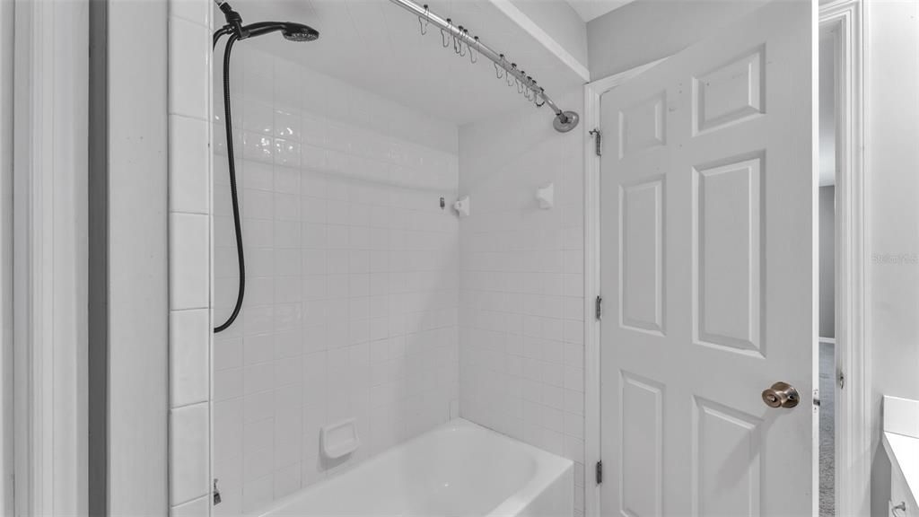 For Sale: $529,900 (5 beds, 3 baths, 2734 Square Feet)