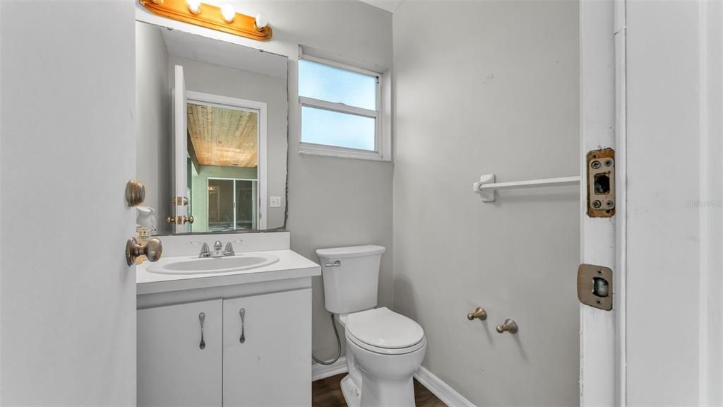 For Sale: $529,900 (5 beds, 3 baths, 2734 Square Feet)