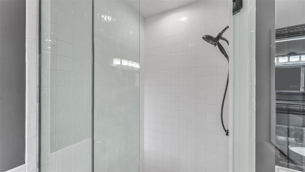 For Sale: $529,900 (5 beds, 3 baths, 2734 Square Feet)