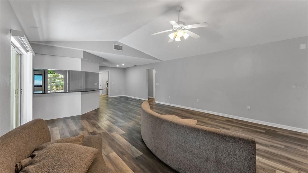 For Sale: $529,900 (5 beds, 3 baths, 2734 Square Feet)