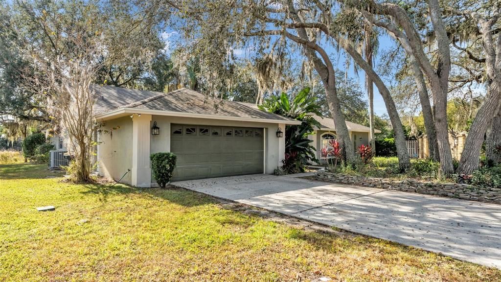 For Sale: $529,900 (5 beds, 3 baths, 2734 Square Feet)