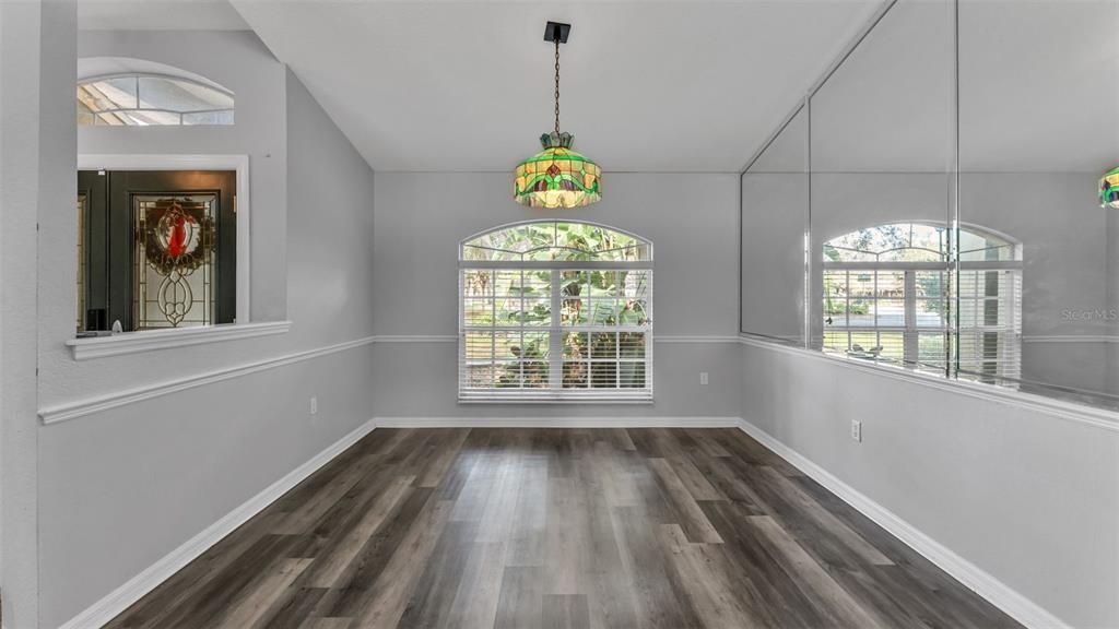 For Sale: $529,900 (5 beds, 3 baths, 2734 Square Feet)