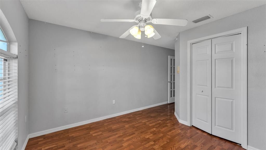 For Sale: $529,900 (5 beds, 3 baths, 2734 Square Feet)