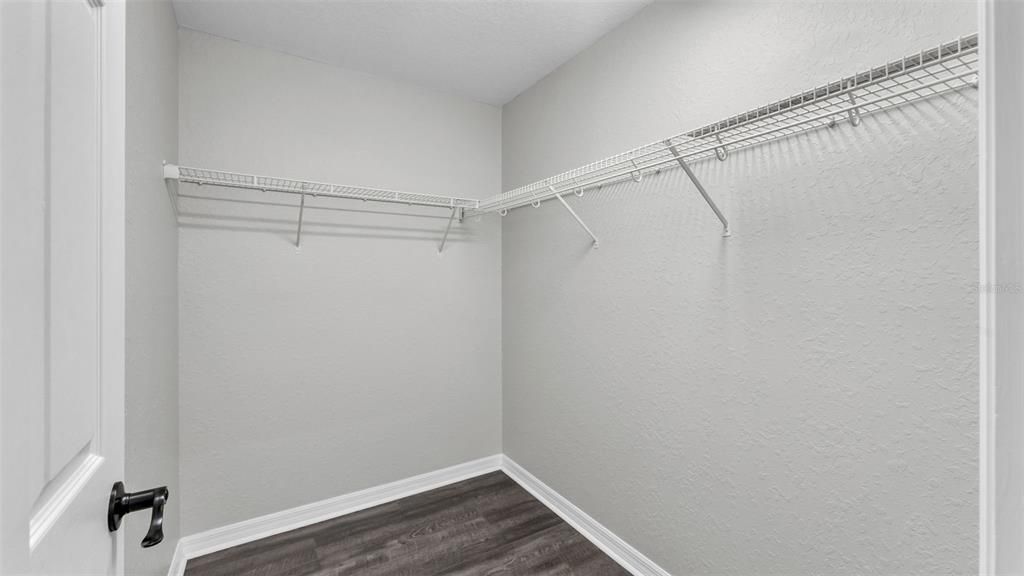 For Sale: $529,900 (5 beds, 3 baths, 2734 Square Feet)