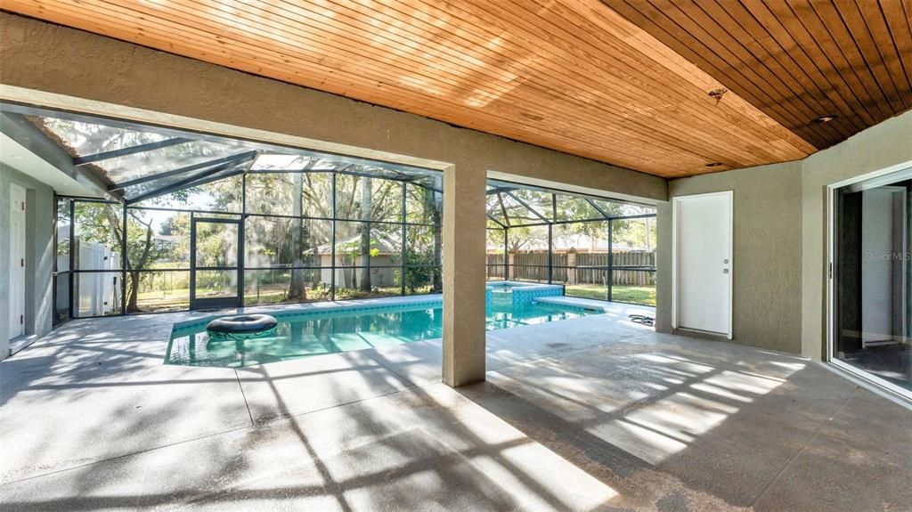 For Sale: $529,900 (5 beds, 3 baths, 2734 Square Feet)