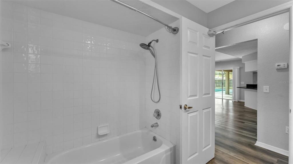 For Sale: $529,900 (5 beds, 3 baths, 2734 Square Feet)