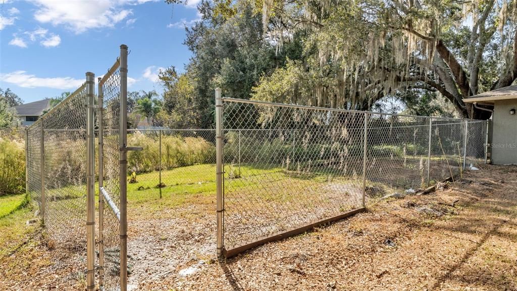 For Sale: $529,900 (5 beds, 3 baths, 2734 Square Feet)