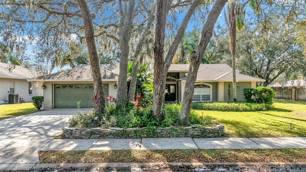 For Sale: $529,900 (5 beds, 3 baths, 2734 Square Feet)