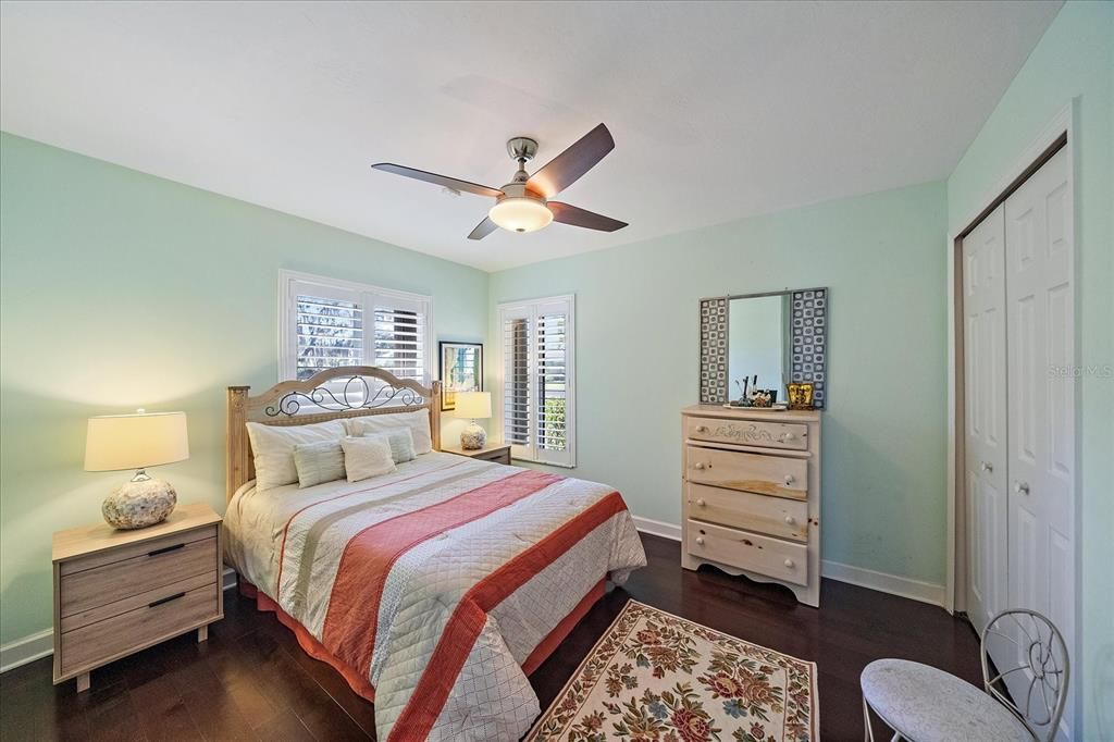 For Sale: $889,000 (5 beds, 4 baths, 5919 Square Feet)